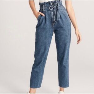 Abercrombie & Fitch High Rise Belted Tie Waist
Mom Jeans